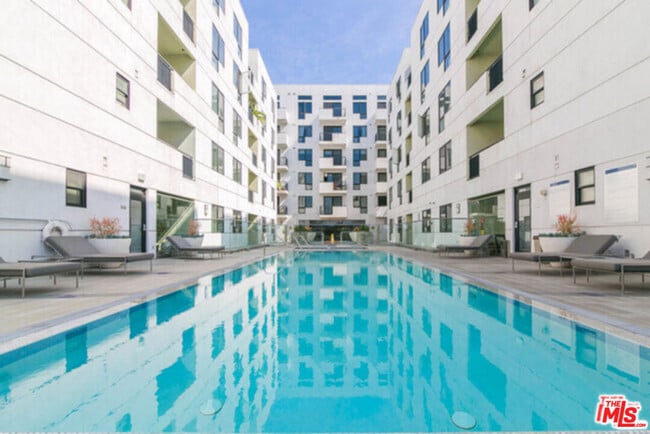 Building Photo - 1234 Wilshire Blvd Unit 531