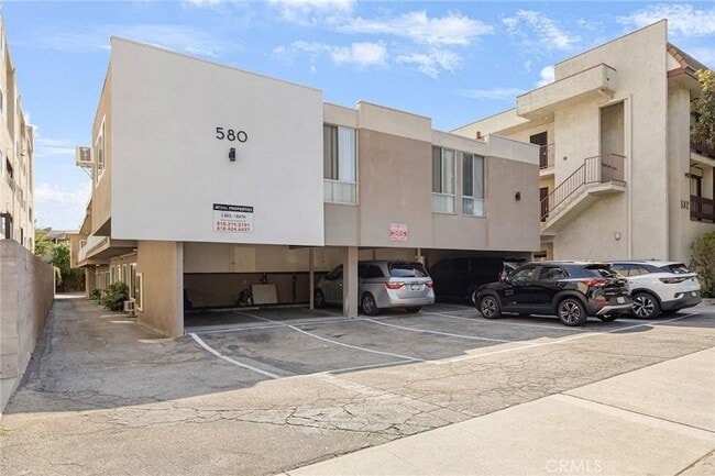 Building Photo - 580 W Stocker St Unit 6