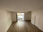 Photo - 423 2nd St Townhome