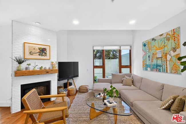 Photo - 1327 Euclid St Unit 3