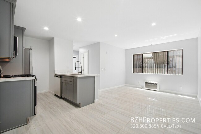 Building Photo - 852 N Bunker Hill Ave. Unit 105