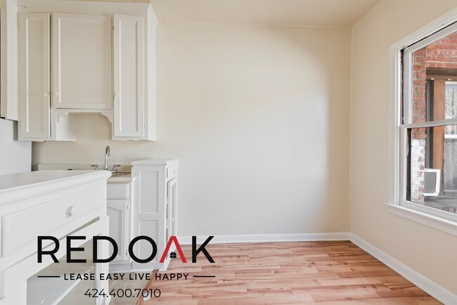 Photo - 607 S Dunsmuir Ave Unit 402