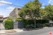 Photo - 813 1/2 N Coronado St House