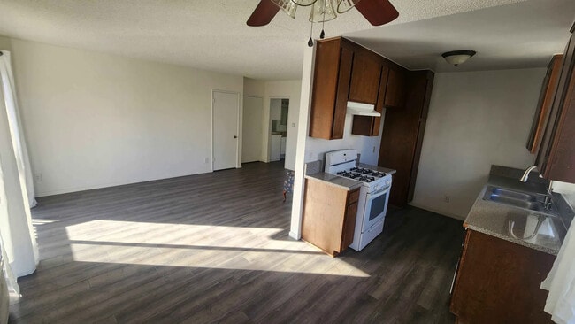 Photo - 11271 Otsego St