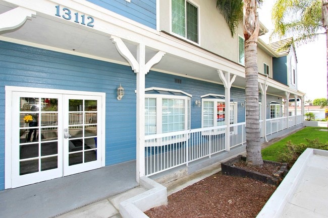 Building Photo - 13112 Hadley St Unit #203