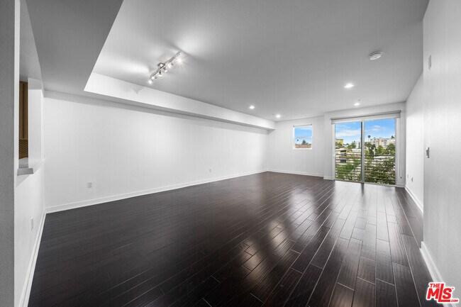 Photo - 436 S Virgil Ave Unit 407