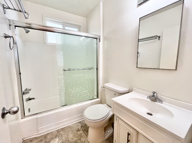 Photo - 1830 N La Brea Ave Unit 3