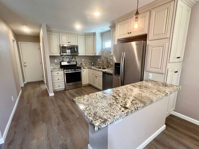 Cozy 1-Bedroom Duplex in La Mesa – Fully R... - Cozy 1-Bedroom Duplex in La Mesa – Fully R... House