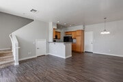 3BR, 2.5BA - 1265SF - TERRAZA DEL SOL