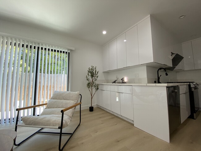 Photo - 1922 11th St Unit 2B2B