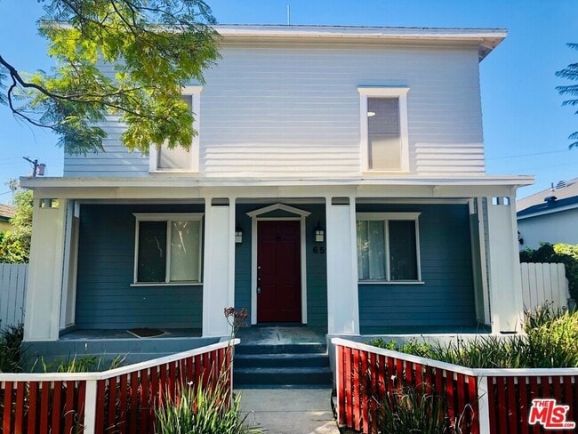 Photo - 651 Angelus Pl Unit B