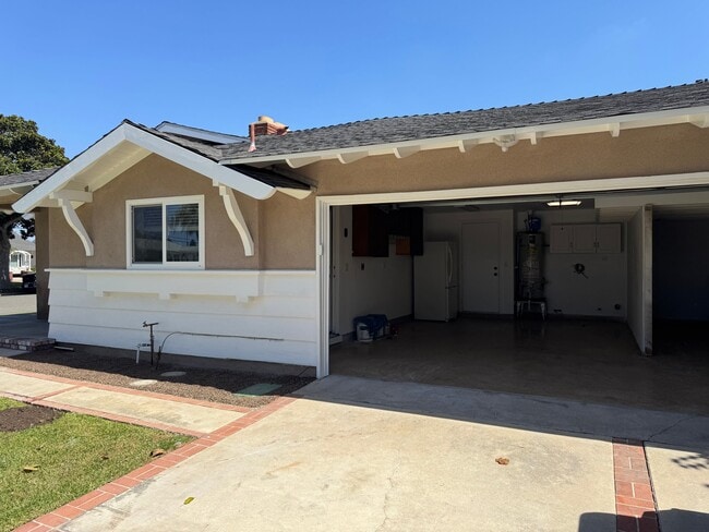 Photo - 2528 Bowdoin Pl