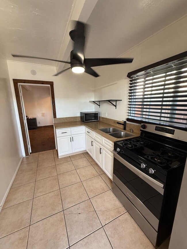 Photo - 1180 2nd Ave Apartment Unit B
