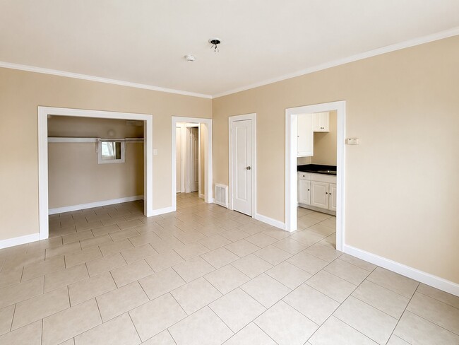 Building Photo - 2877 San Marino St Unit 107