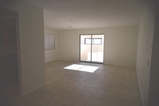 living room - 33375 Wishing Well Trl Unit #1