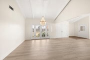 Photo - 4927 Oceanaire St