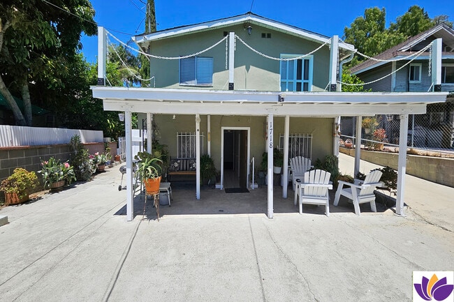 Photo - 1716 Grafton St