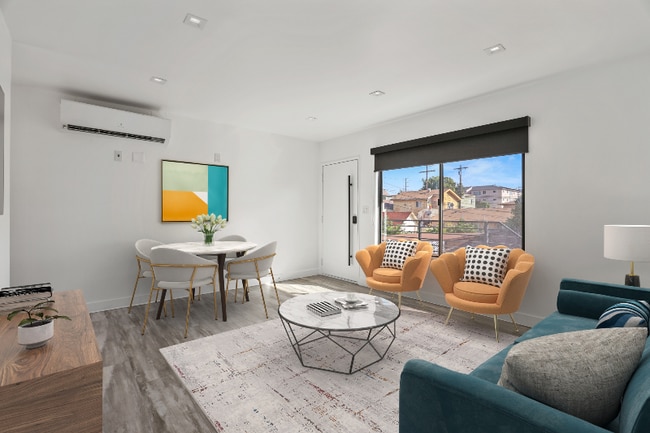 Photo - 2814 Sichel St Unit 7