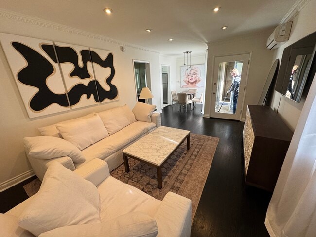Building Photo - 1015 N La Jolla Ave Unit 1013 Rental