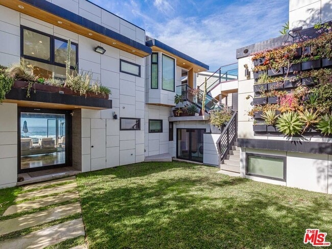 Photo - 24958 Malibu Rd