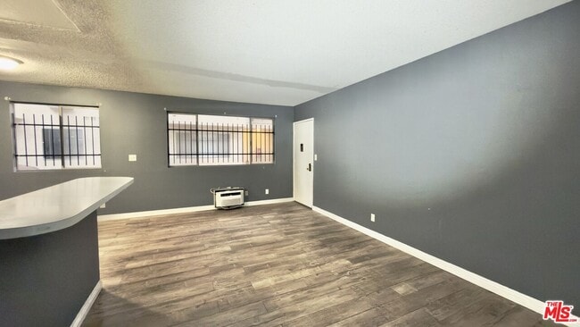 Photo - 837 S Ardmore Ave Unit 2