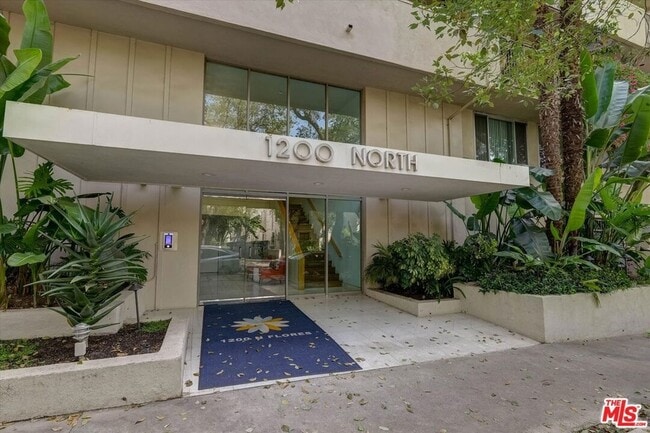 Building Photo - 1200 Flores St Unit 207
