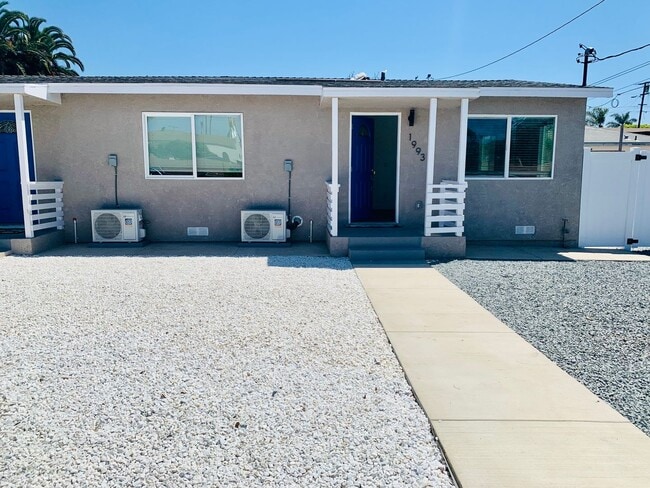 Newly Constructed 2BD/1BA Duplex Available... - Newly Constructed 2BD/1BA Duplex Available... House