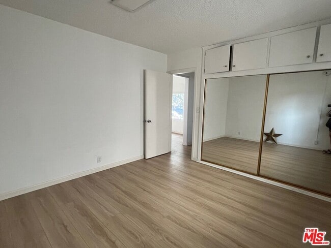 Photo - 2023 Reservoir St