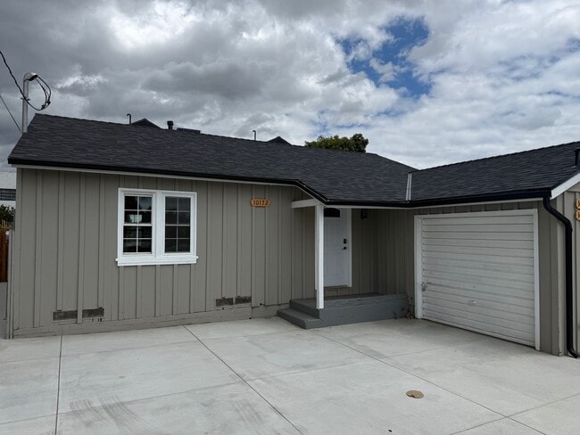 Photo - Stunning, Newly Remodeled 3 Bedroom, 2 Bath Unit 10712