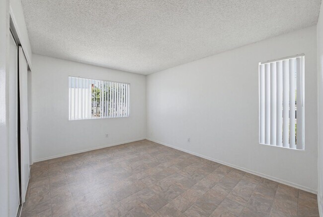Photo - 6907 Whitsett Ave Unit 113
