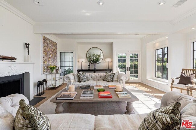 Photo - 1075 Wallace Ridge