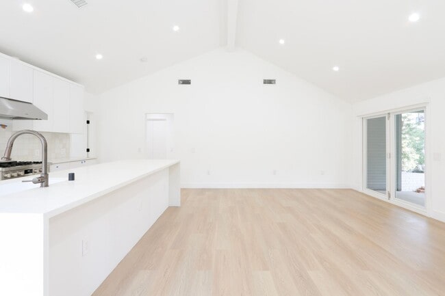 Photo - 1307 Maltman Ave