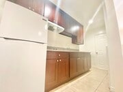 Photo - 301 N Sycamore Ave Apartment Unit 8