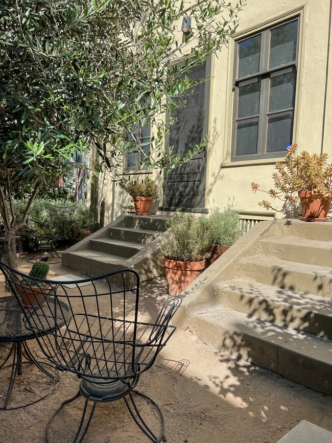 Photo - 234 Columbia Pl