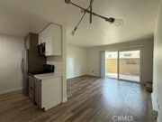 Photo - 404 N Broadway Unit 4