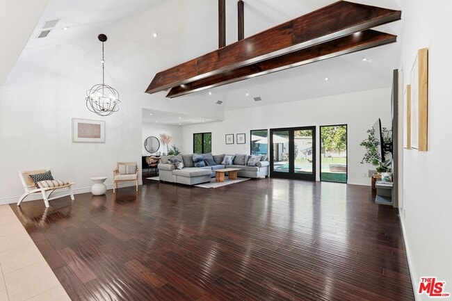 Photo - 13201 Bloomfield St