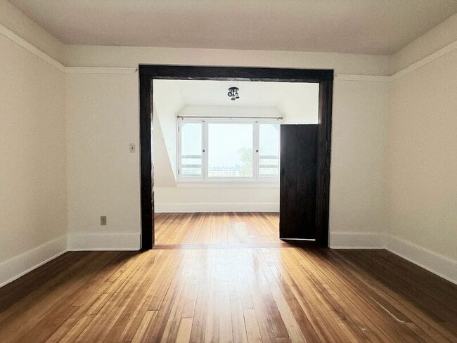 Photo - 1048 Laguna Ave