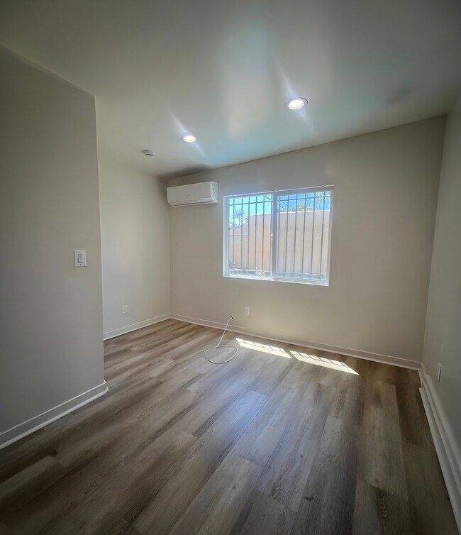 Photo - 3630 W 60th St Unit 3630 1/2