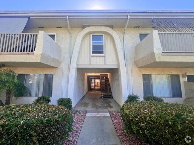 Building Photo - Cozy 2-Bedroom Condo in La Verne