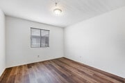 2BD, 2BA - 830SF - Primary Bedroom - Veteran Plaza