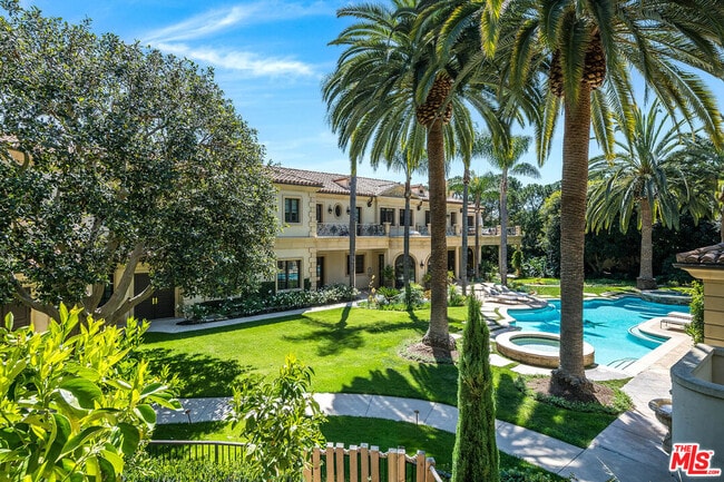 Photo - 70 Beverly Park St