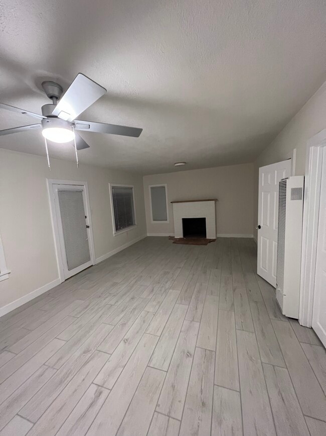 Photo - 3004 Highland Ave