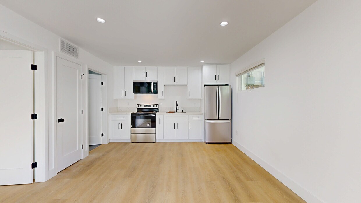 3D Tour - 24332 Chestnut St Newhall, CA 91321