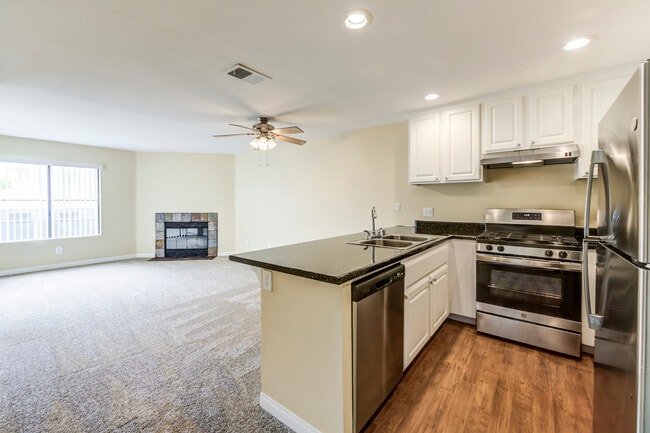 Empty Unit Living Space - Gables Alta Murrieta