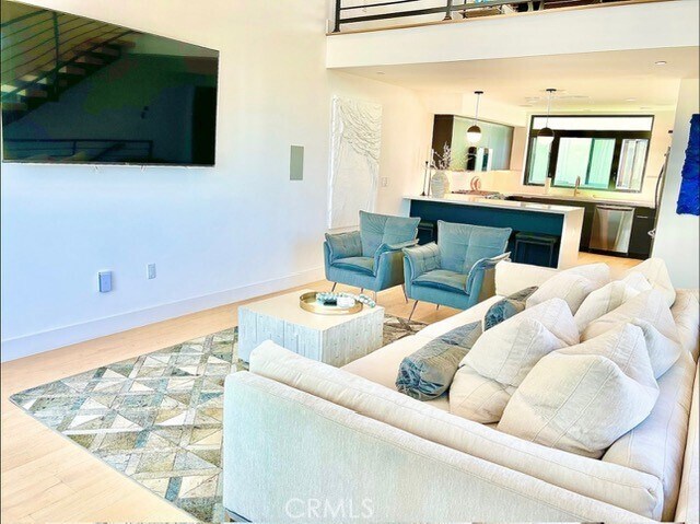 Photo - 11326 Victory Blvd