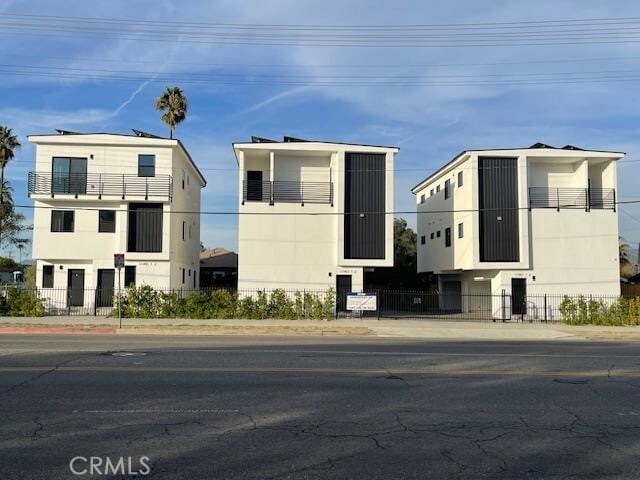 Photo - 11453 W Victory Blvd Apartment Unit 1