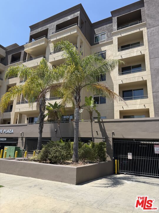 Building Photo - 991 Arapahoe St Unit 402A