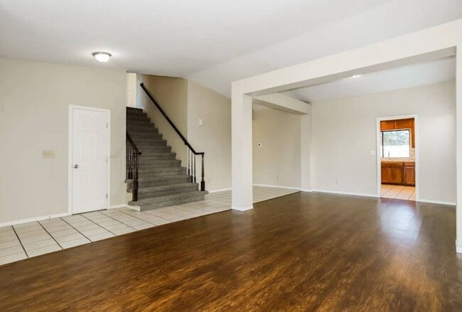 Photo - 40040 Pasadena Dr