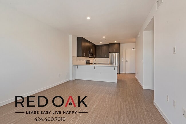 Photo - 11405 Chandler Blvd Unit 611