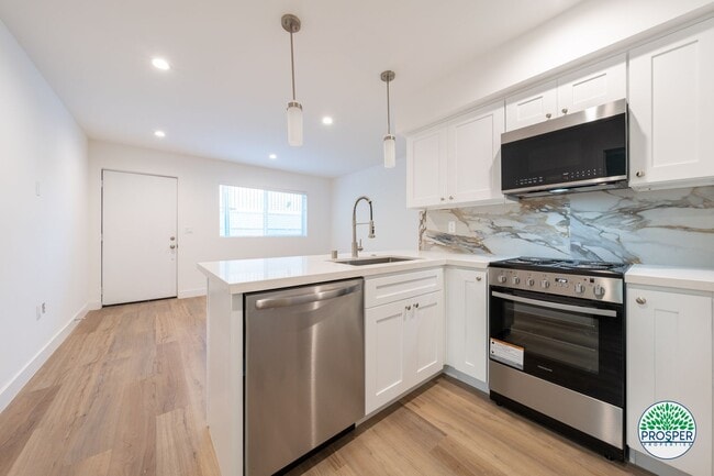 Photo - 2236-2240 Penmar Avenue